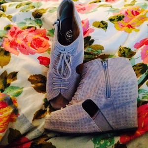 Mary-roks Jeffrey Campbell platform wedge booties