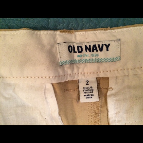 Khaki shorts size 2 - Picture 2 of 3
