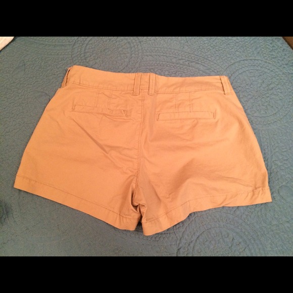 Khaki shorts size 2 - Picture 3 of 3