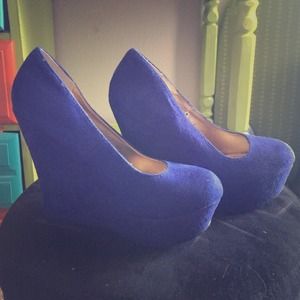 Blue wedges