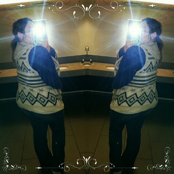 ❌SOLD LOCAL❌ Maurices Sweater jacket