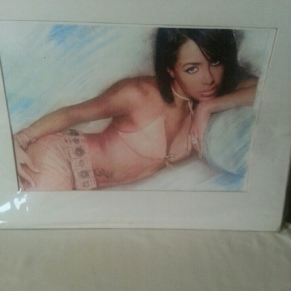 Gone but  not forgotten aaliyah - Picture 2 of 3