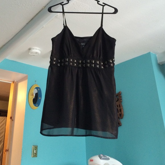 Studded spaghetti strap fashionable top - Picture 2 of 4