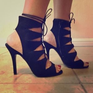 Chinese Laundry black suede heels 8.5