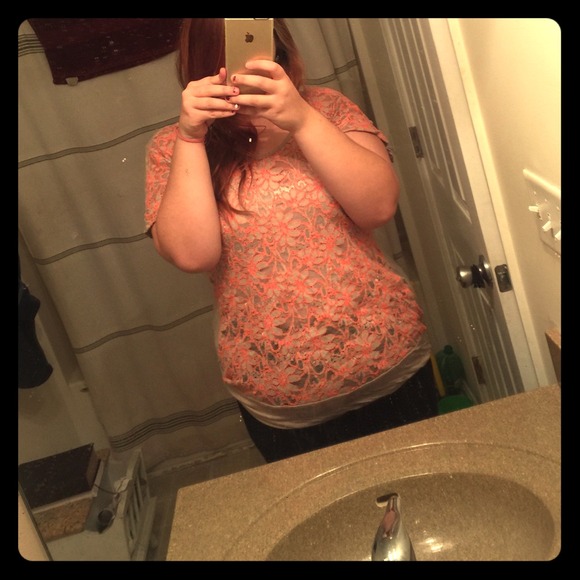 Very cute Lacey floral top