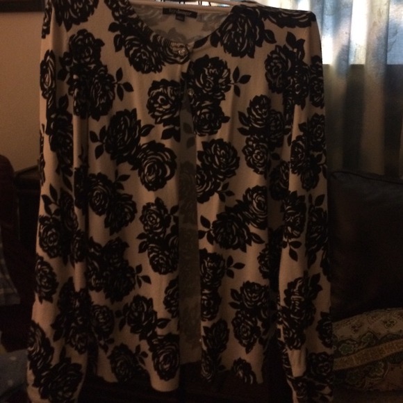 Floral print black and white/cream cardigan