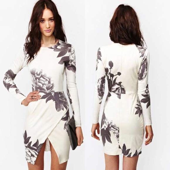 Boutique Dresses & Skirts - Assymetric Print Dress