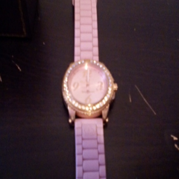 Watch - Picture 3 of 3