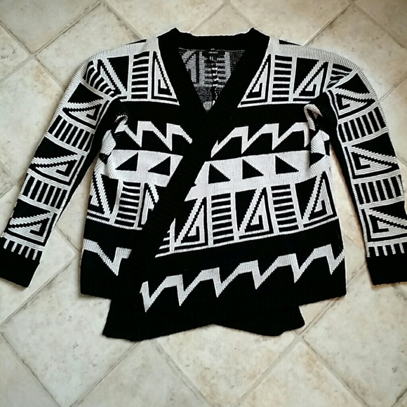 Aztec/ Tribal Pattern Sweater