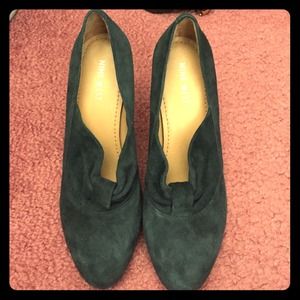 Nine West blue suede pumps