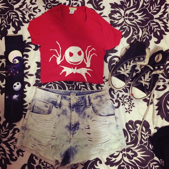 Night mare Before X-mas tee.