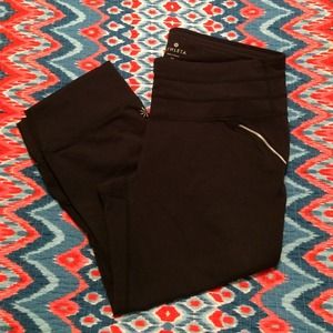 Athleta crop yoga pants