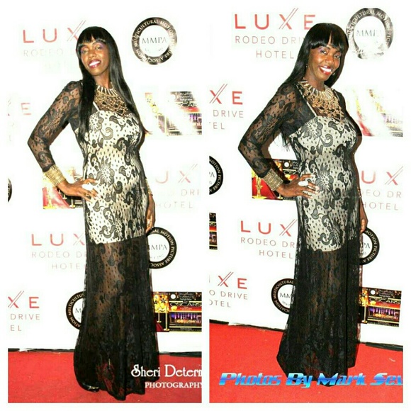 Dresses & Skirts - Elegant Lace Dress