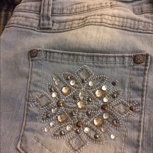 Cropped embellished jeans