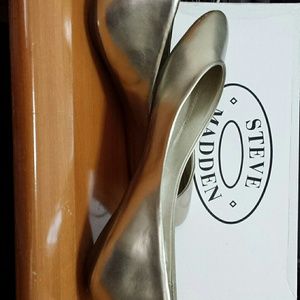 New Steve Madden flats