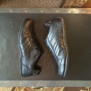 Black Velcro no slip shoes