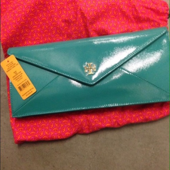 ❤️SOLD❤️Tory Burch Robinson Clutch