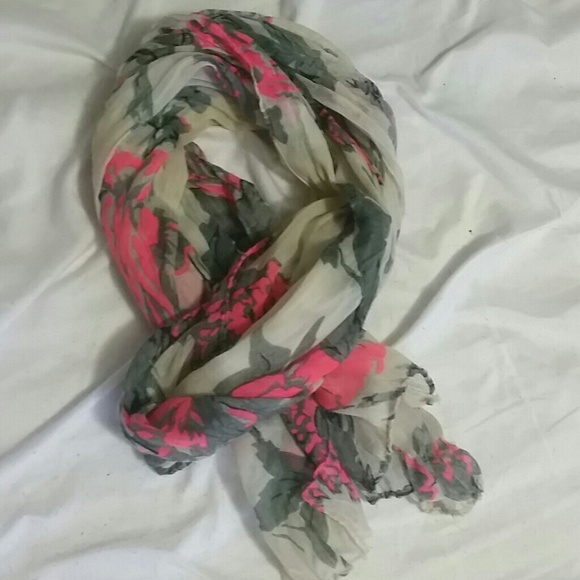 Pink, grey & cream scarf!