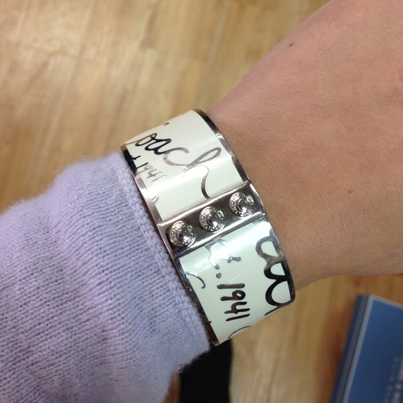 Coach Bracelet - Picture 3 of 4