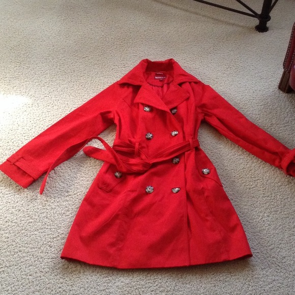 Red Trench, Large