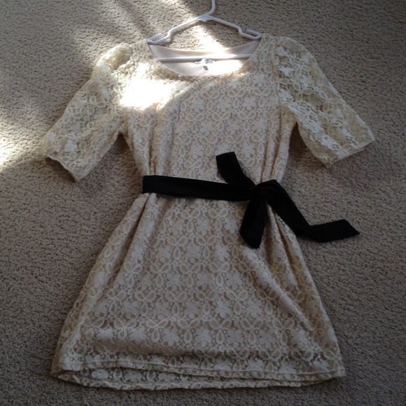 Lace dress, size Large.