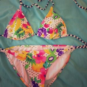 Xhilaration size M bikini