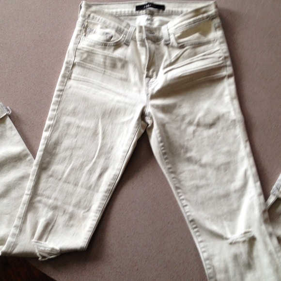 J brand- distressed grey/white jeans! 💫