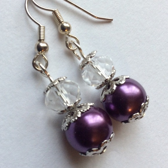 Jewelry - LAST CHANCE B1G1 SALE 💗 Purple Beaded Earrings