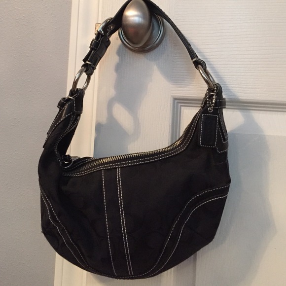 A black Coach hobo bag! - Picture 2 of 4