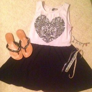 SALE !! 🎀Black and White H&M Dress