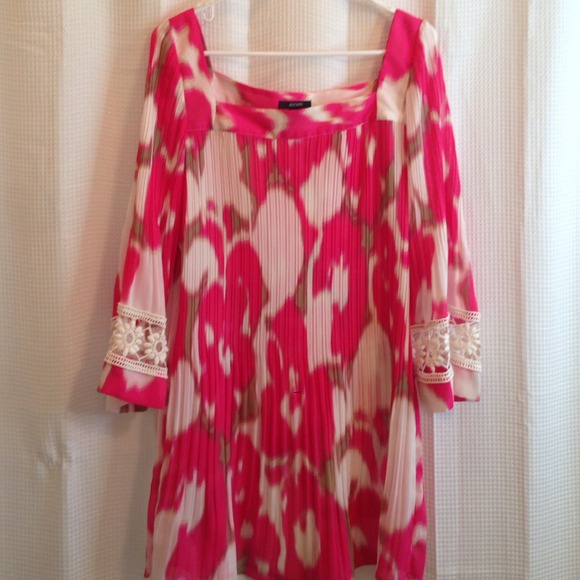 Alfani Tops - Alfani tunic pink taupe white with lace trim 16