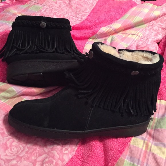 Minnetonka boots