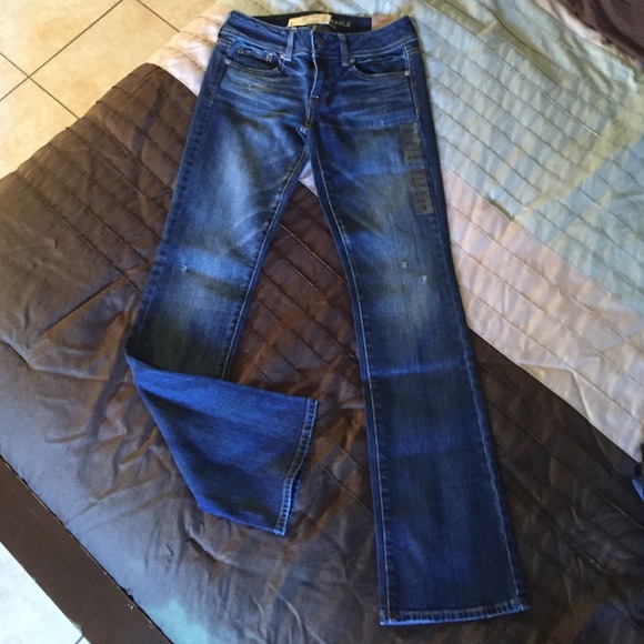 Kick Boot, cute American Eagle Jeans.