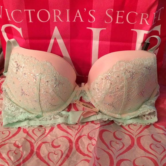 Victoria's Secret dream angels push up bra