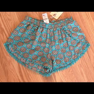 LF blue pattern shorts (Mika & Gala)