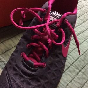 BRAND NEW nike shoes