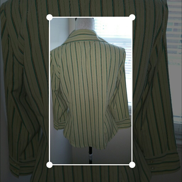 Blouse - Picture 2 of 3