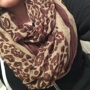 Cheetah Infiniti scarf