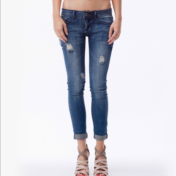 Destroyed skinny jean