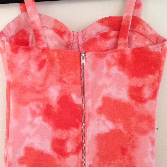 Full tilt corset-like tank - Picture 2 of 3