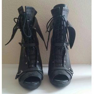 BCBGeneration Lava lace up Ankle Bootie heels 8.5