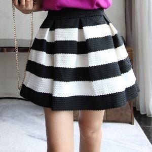 Structured Striped Mini Skirt- NEVER WORN