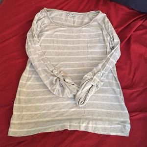 Express quarter sleeve top with pocket