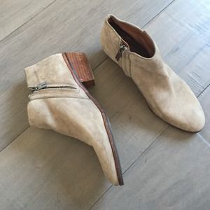 **SOLD** Sam Edelman Petty Suede Booties