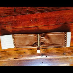 Tan & Cream expandable waist belt size medium