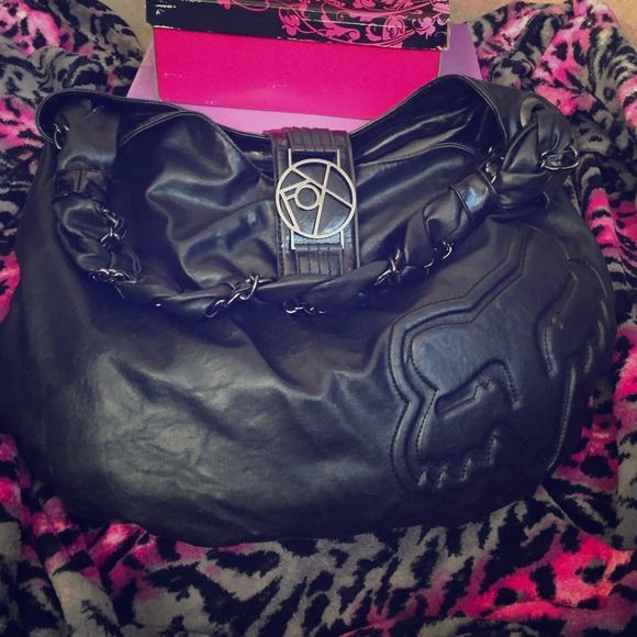 Fox black shoulder bag