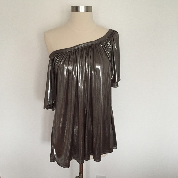 Larok small pewter off shoulder tunic