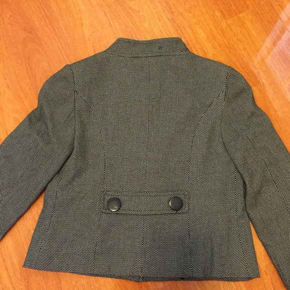 Blazer - Picture 4 of 4