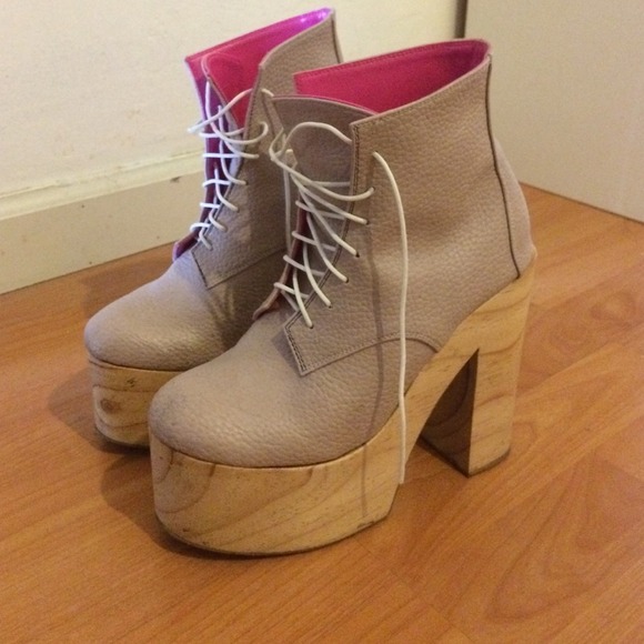 SOLD Rare deandri helga platforms