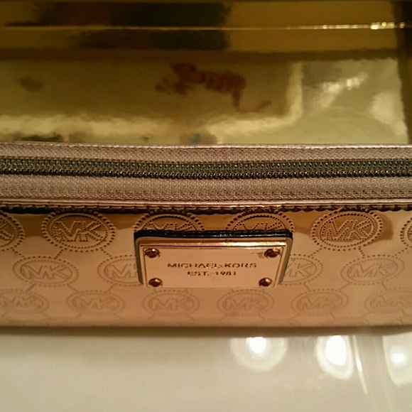 SOLD - Picture 4 of 4